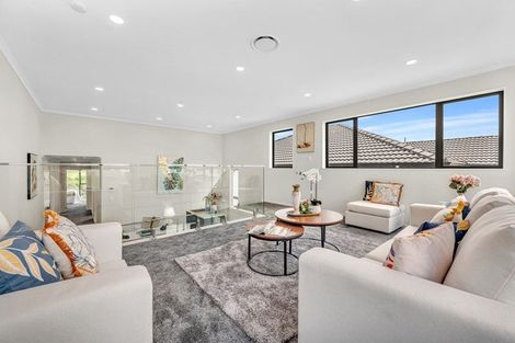 Photo of property in 24 Ballyalton Crescent, Flat Bush, 2019