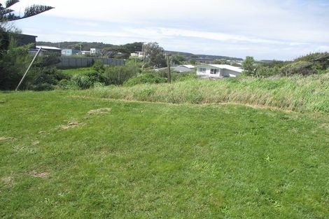 Photo of property in 27 Marine Parade South, Foxton Beach, Foxton, 4815