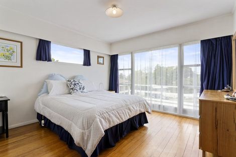 Photo of property in 16 La Trobe Street, Pakuranga Heights, Auckland, 2010