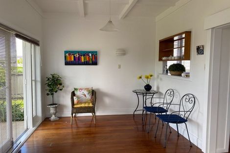 Photo of property in 16 Bangor Street, Point Chevalier, Auckland, 1022