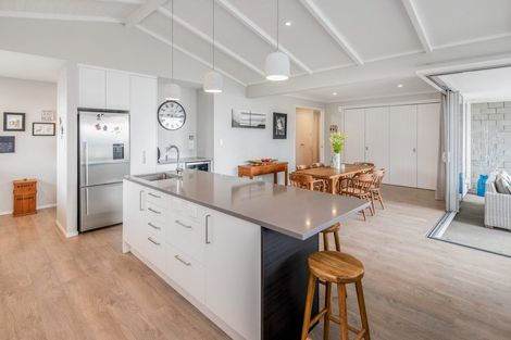 Photo of property in 43 Torkar Road, Clarks Beach, 2122