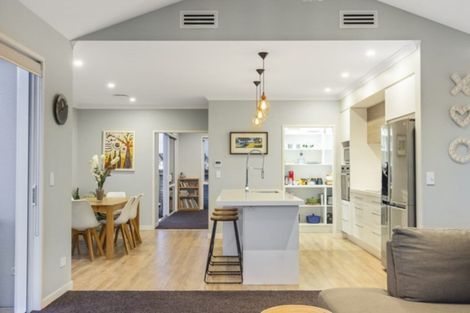 Photo of property in 124 Coast Boulevard, Papamoa Beach, Papamoa, 3118