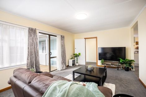 Photo of property in 57 Mould Street, Waitara, 4320