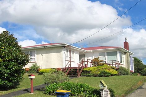 Photo of property in 18 Robert Burke Place, Henderson, Auckland, 0612