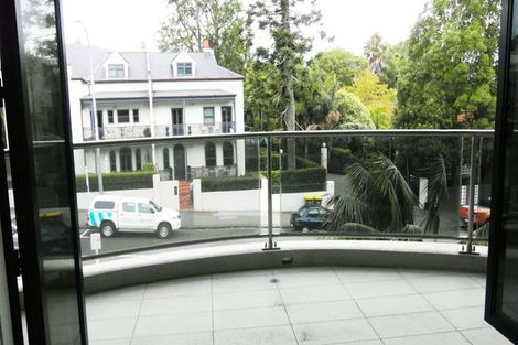 Photo of property in 175h Hurstmere Road, Takapuna, Auckland, 0622