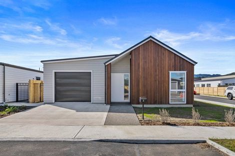 Photo of property in 6 Rotoiti Place, Paraparaumu, 5032