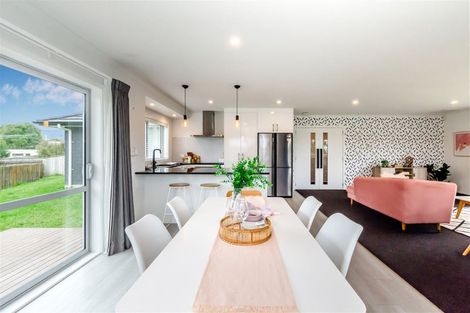 Photo of property in 1 Gardner Place, Otaki, 5512