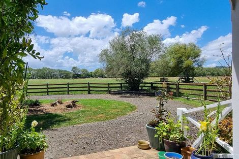 Photo of property in 2179 State Highway 16, Helensville, 0875