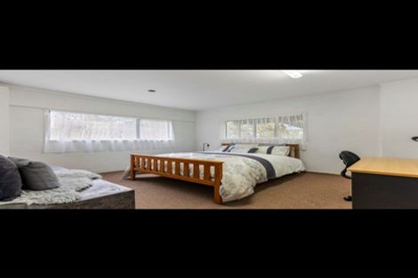 Photo of property in 4200 Great North Road, Glendene, Auckland, 0602