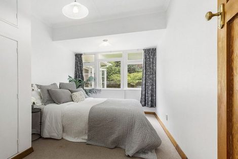Photo of property in 43a Collins Avenue, Tawa, Wellington, 5028