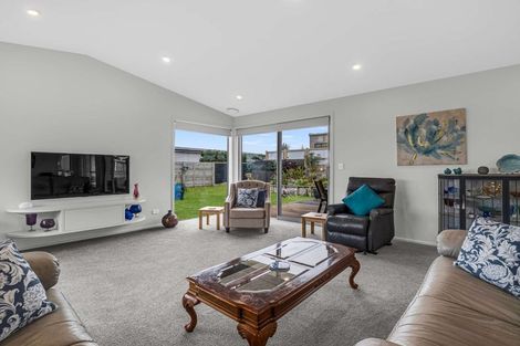 Photo of property in 20 Taonui Street, Waitarere Beach, Levin, 5510