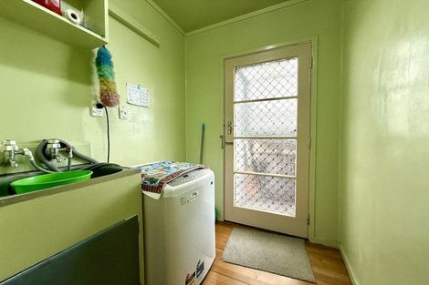 Photo of property in 1/62 Vera Road, Te Atatu South, Auckland, 0610