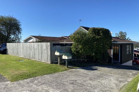 Photo of property in 1/19 Marcel Place, Glenfield, Auckland, 0629