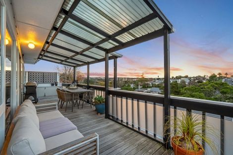 Photo of property in 1/23 Hart Road, Hauraki, Auckland, 0622