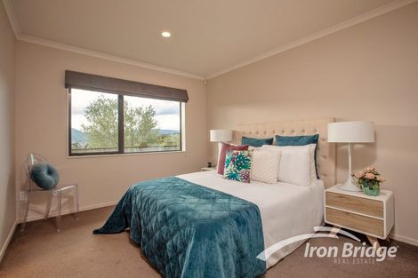 Photo of property in 11 Beaufort Close, Kingsley Heights, Upper Hutt, 5018