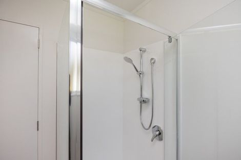 Photo of property in 18 Capri Place, Awapuni, Palmerston North, 4412
