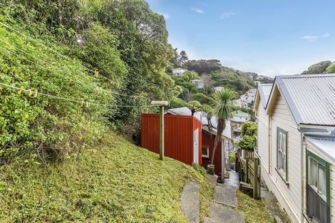 Photo of property in 213 Aro Street, Aro Valley, Wellington, 6021