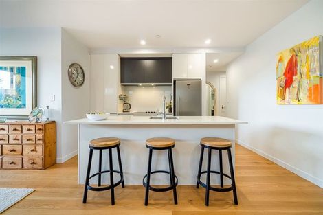 Photo of property in Frank Sargeson Apts, 4/80g Anzac Street, Takapuna, Auckland, 0622