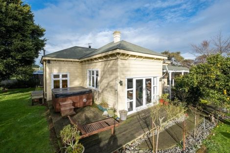Photo of property in 48 North Street, Eltham, 4322