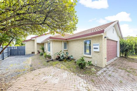 Photo of property in 4c Sheriff Place, Randwick Park, Auckland, 2105