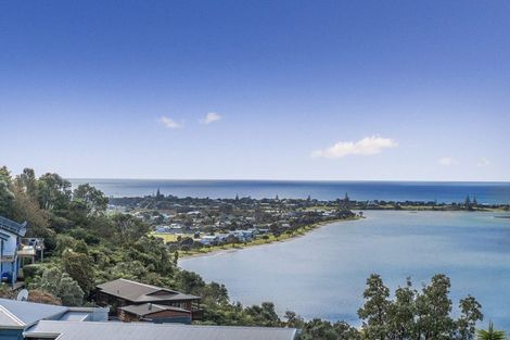 Photo of property in 1 Hillside Lane, Tairua, 3508