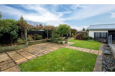 Photo of property in 20 Timaru Road, Waimate, 7924