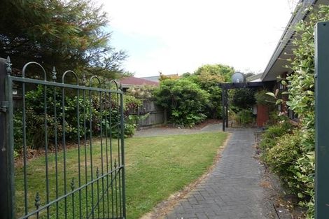 Photo of property in 26 Montclare Avenue, Ilam, Christchurch, 8041