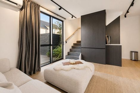 Photo of property in 6 Woolshed Road, Jacks Point, Queenstown, 9371