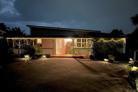 Photo of property in 2/2 Kiteroa Terrace, Rothesay Bay, Auckland, 0630