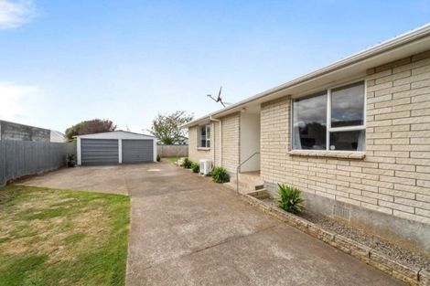 Photo of property in 28 Kamahi Avenue, Hawera, 4610