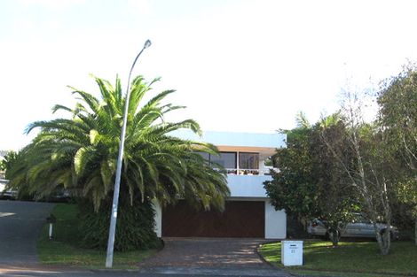Photo of property in 15 Perendale Close, Somerville, Auckland, 2014