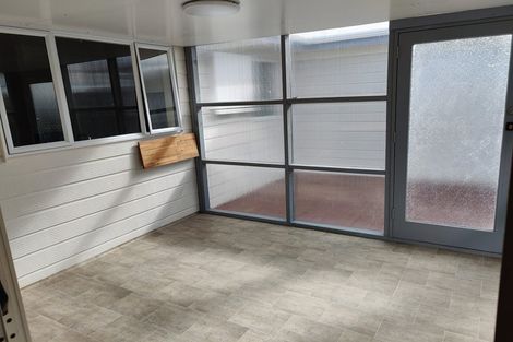 Photo of property in 68 Willis Road, Papakura, 2110