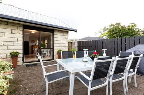 Photo of property in 55 Heta Road, Highlands Park, New Plymouth, 4312