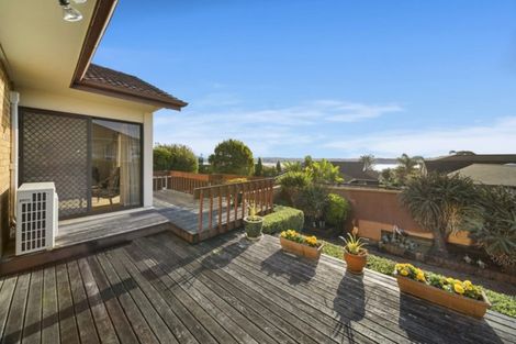 Photo of property in 9 Essington Place, Half Moon Bay, Auckland, 2012