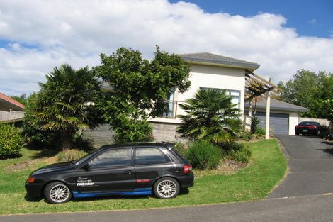 Photo of property in 17 Jacanas Place, Unsworth Heights, Auckland, 0632