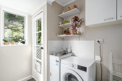 Photo of property in 4 Rokewa Way, Paparangi, Wellington, 6037