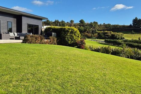 Photo of property in 330 Cable Bay Block Road, Cable Bay, 0420