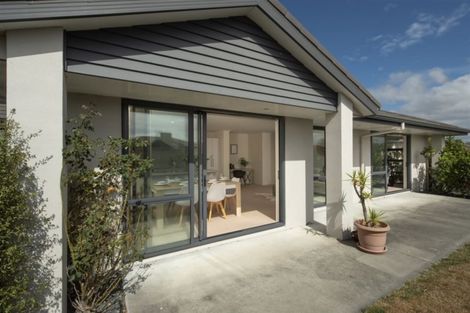 Photo of property in 125 Doncaster Drive, Papamoa Beach, Papamoa, 3118