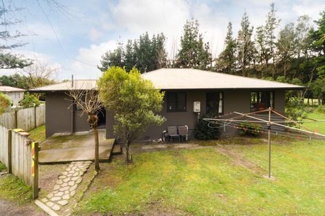Photo of property in 19 Hewitts Road, Linton, Palmerston North, 4472