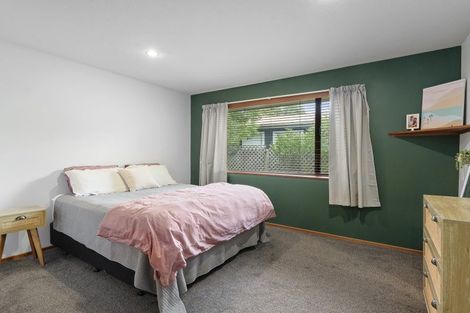 Photo of property in 2/37 Jennifer Street, Bryndwr, Christchurch, 8053