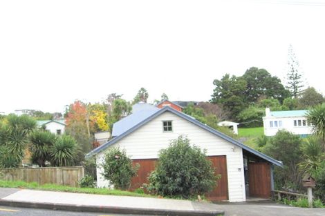 Photo of property in 94 Beach Road, Mellons Bay, Auckland, 2014