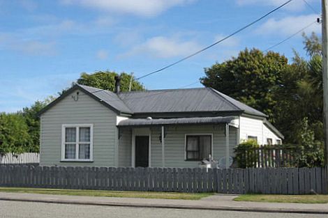 Photo of property in 16 Edward Street, Waimate, 7924