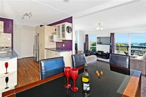 Photo of property in 1/14 Gillan Place, Bayview, Auckland, 0629