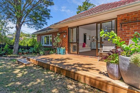Photo of property in 20 Savoy Road, Glen Eden, Auckland, 0602