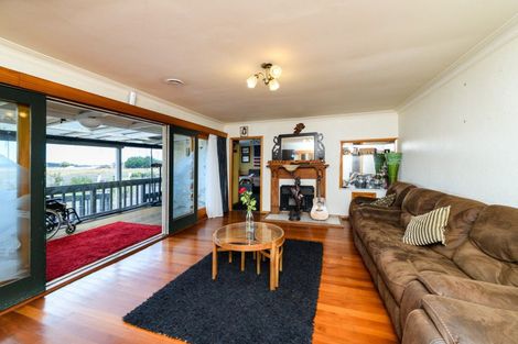 Photo of property in 15 Rangiotu Road, Himatangi, Palmerston North, 4477