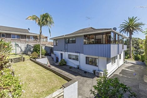 Photo of property in 26 Glencoe Road, Browns Bay, Auckland, 0630