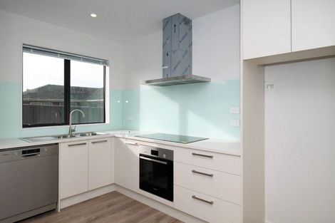 Photo of property in 37 Lynmore Drive, Hillpark, Auckland, 2102