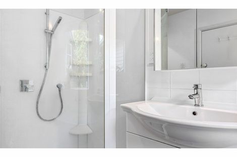 Photo of property in 19 Joyce Crescent, Ilam, Christchurch, 8041