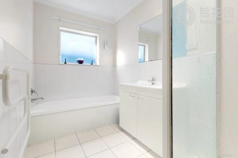 Photo of property in 1 Mandival Avenue, Flat Bush, Auckland, 2019