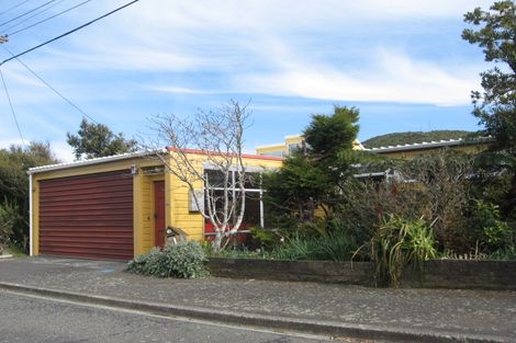 Photo of property in 12 Versailles Street, Karori, Wellington, 6012